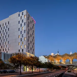 3* ホテル Moxy Oriente
